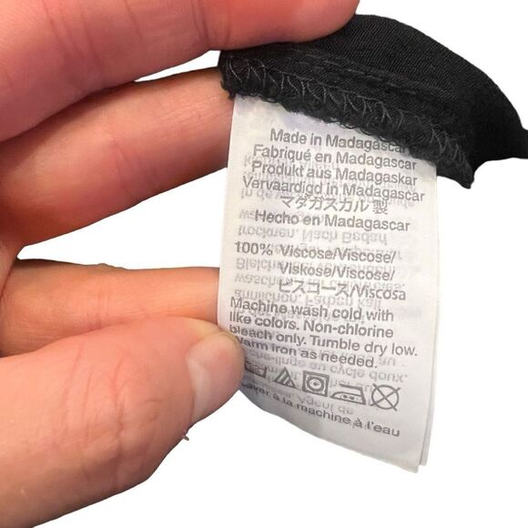 Madewell light weight black short sleeve button up top - Picture 5 of 9